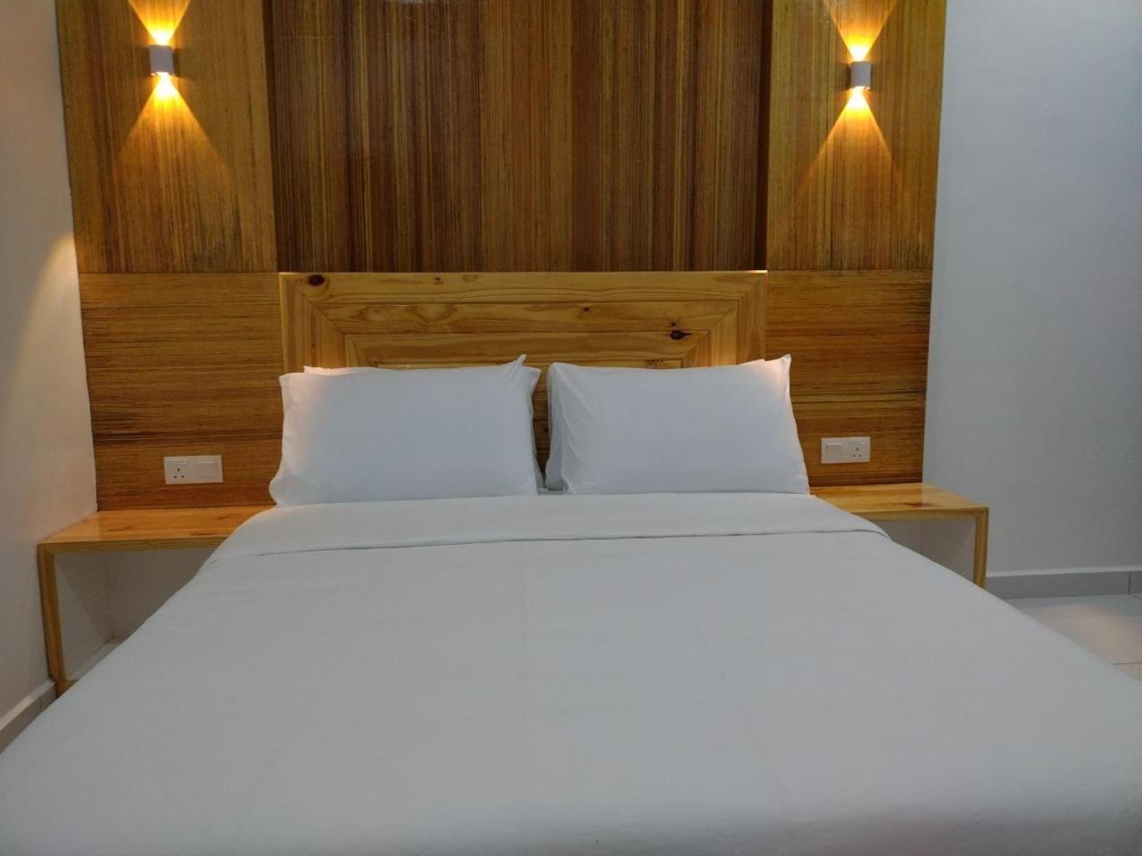 Motel Funduq Al Busyra à Pantai Cenang  Extérieur photo