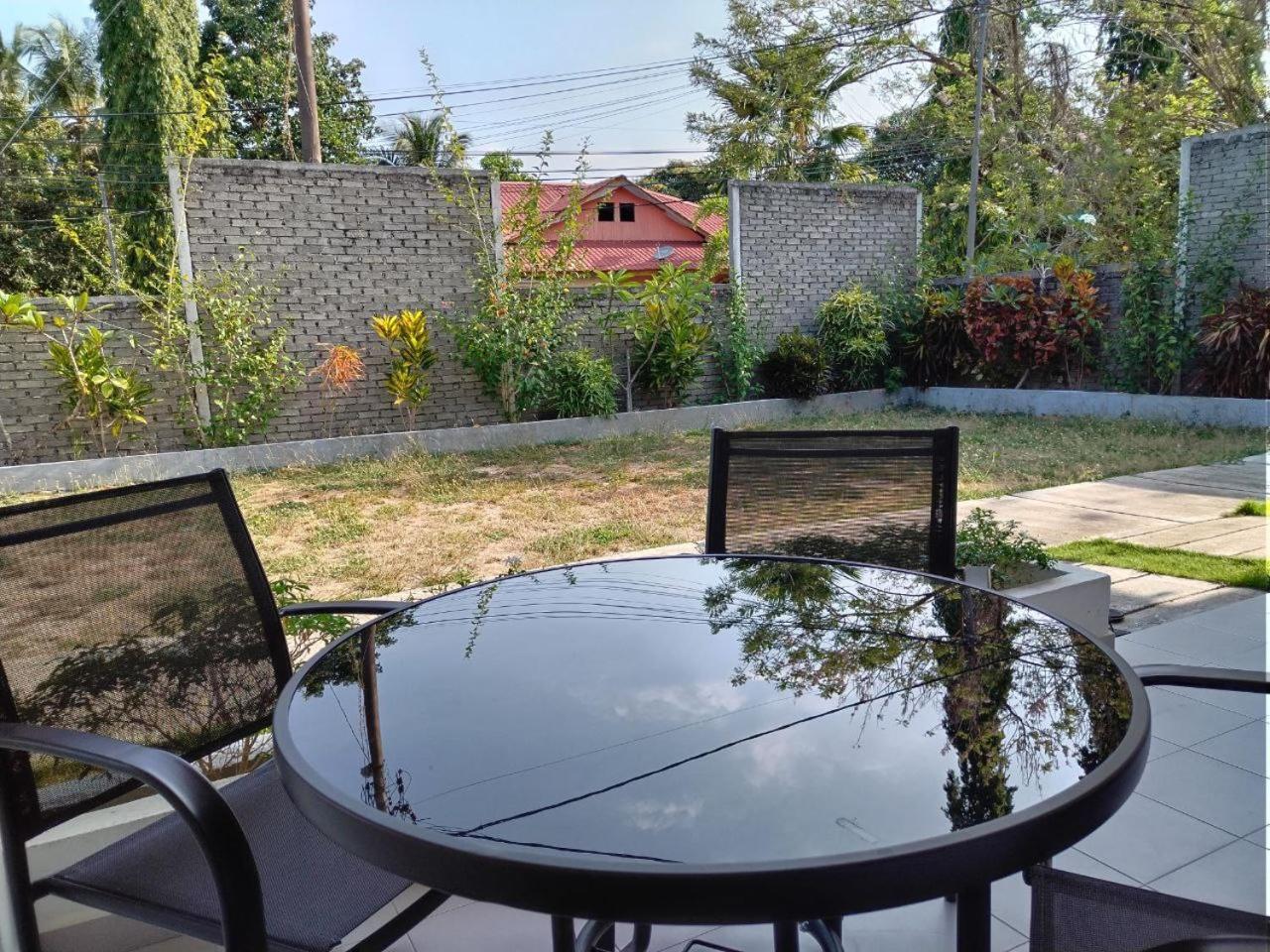 Motel Funduq Al Busyra à Pantai Cenang  Extérieur photo